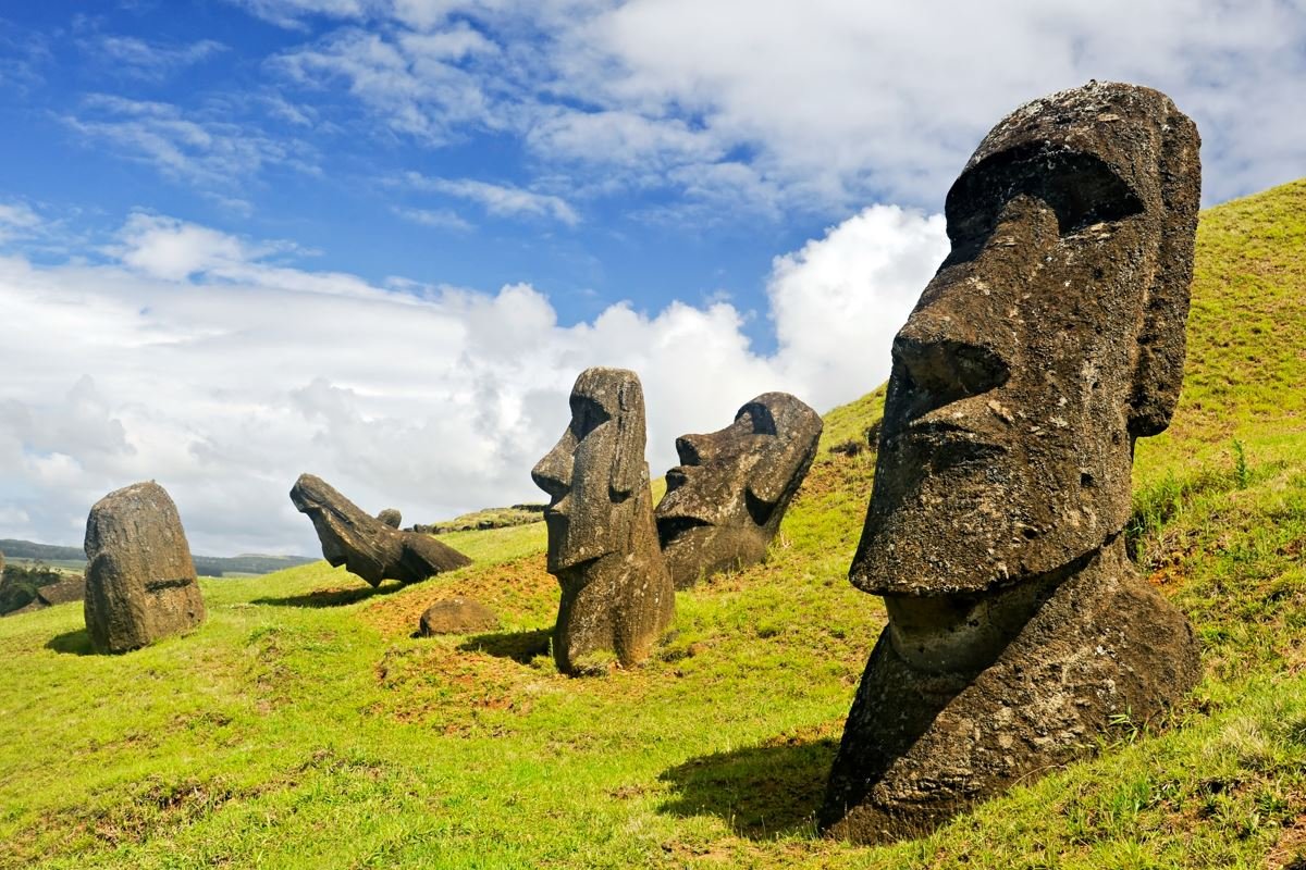 Easter Island Will Finally Reopen For Tourists After 2 Years Of Closure