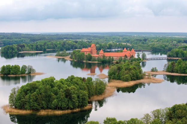 Lithuania invites tourists to vacation like in the movies