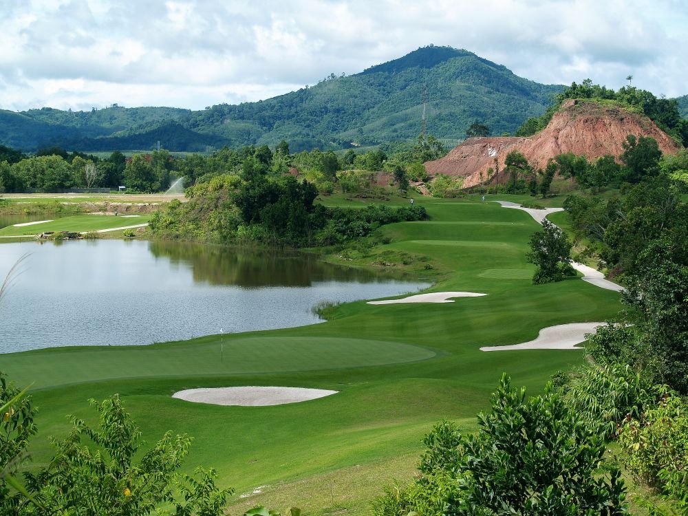 Tourism is back in 2022: The key benefits of using a pure play golf tour operator