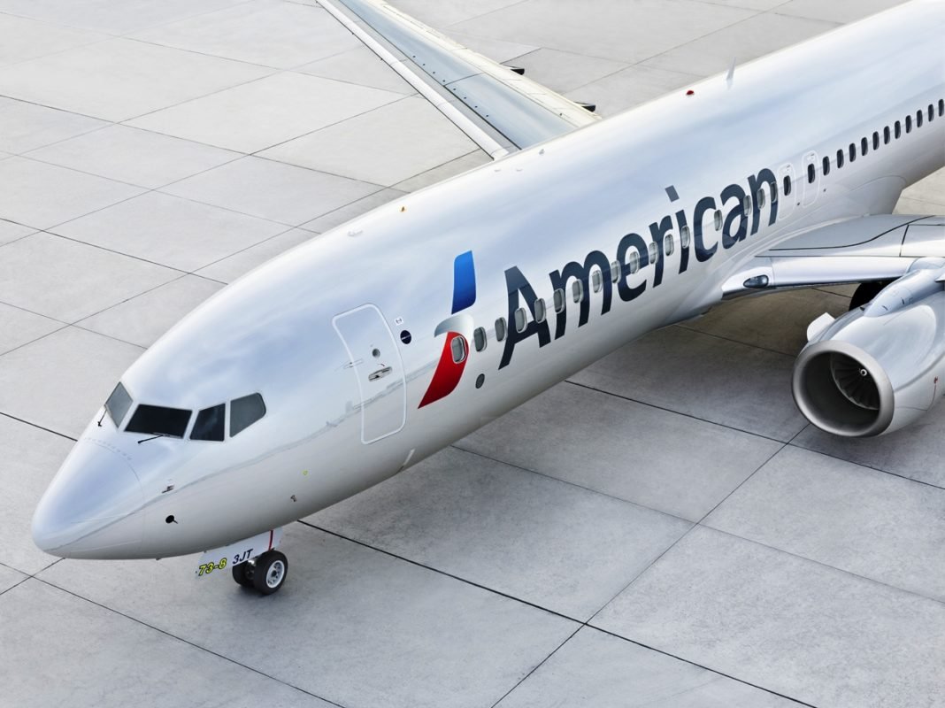 American Airlines Bankruptcy Risk Grows