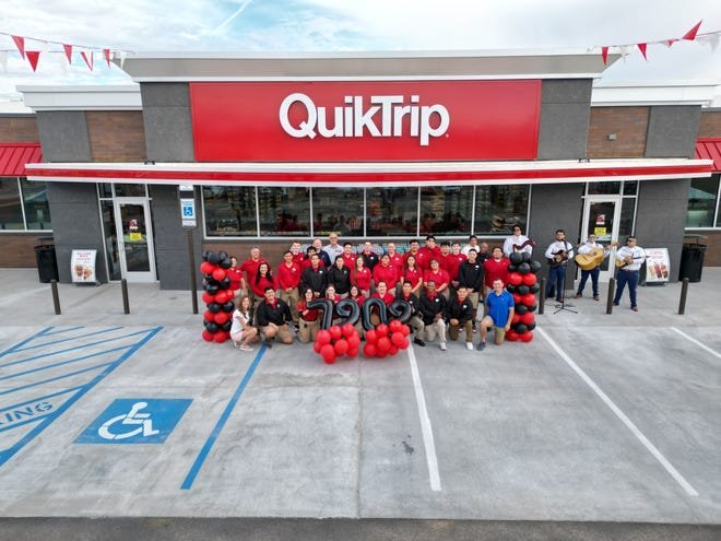 QuikTrip, a leading convenience and gasoline retailer, opened a new travel center in El Paso.